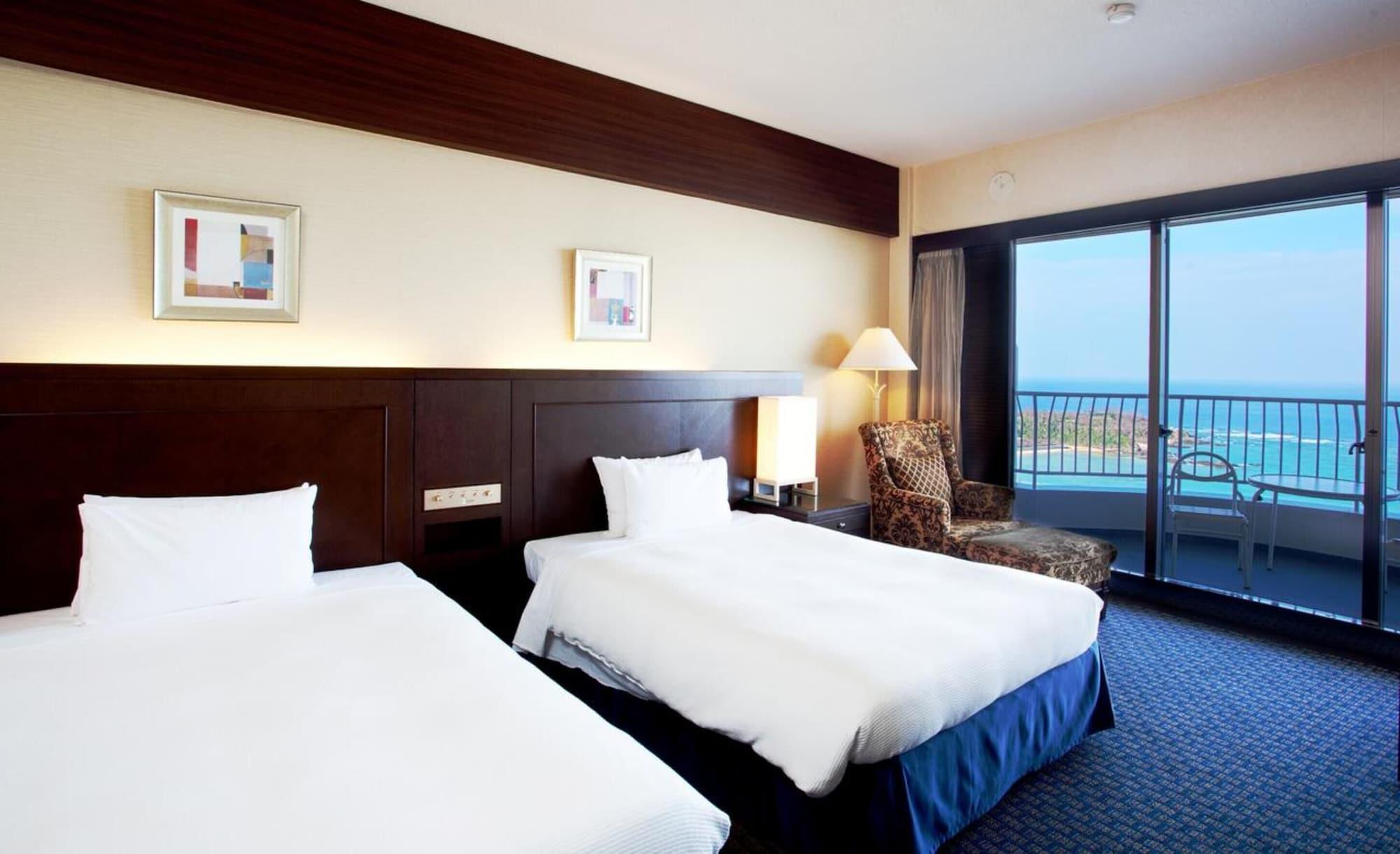 Okinawa Kariyushi Beach Resort Ocean Spa Onna Exterior foto