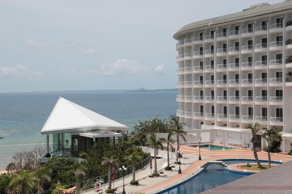 Okinawa Kariyushi Beach Resort Ocean Spa Onna Exterior foto