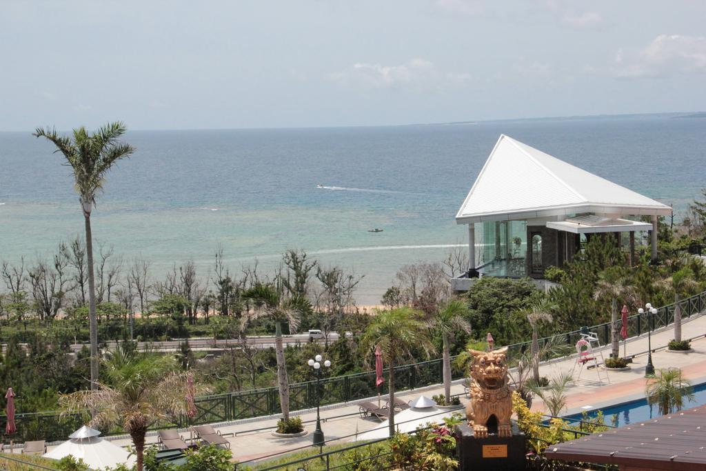 Okinawa Kariyushi Beach Resort Ocean Spa Onna Exterior foto