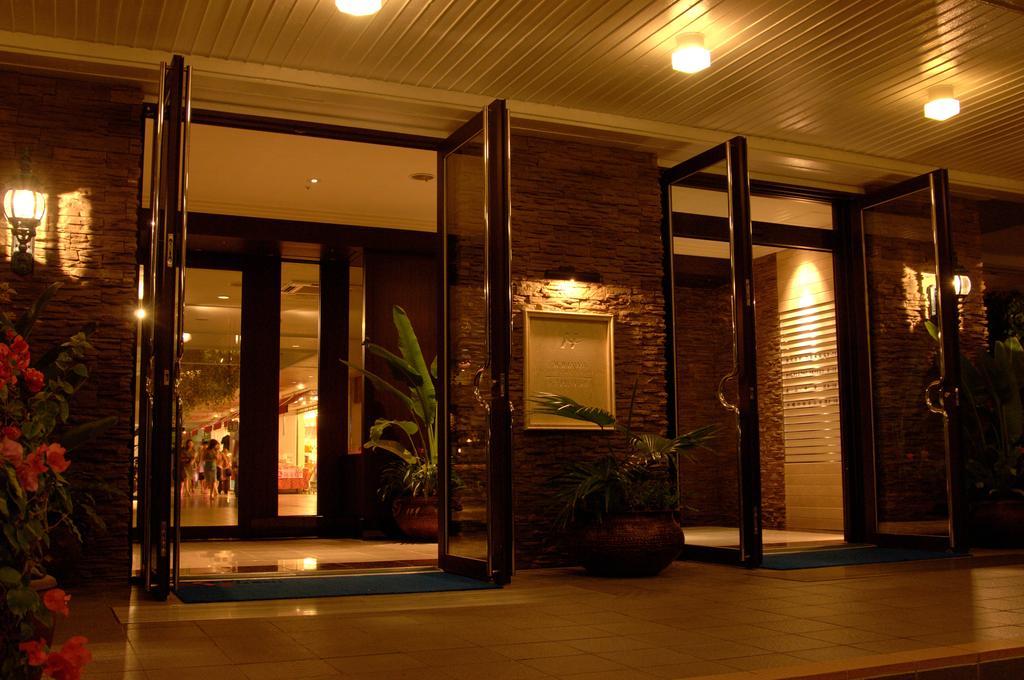 Okinawa Kariyushi Beach Resort Ocean Spa Onna Exterior foto